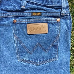 Wrangler Shorts - Wrangler high waist rise wedgie fit jean short vtg Wrangler Shorts - Wrangler high waist rise wedgie fit jean short vtg